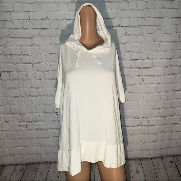 Workshop Republic Clothing Tops - Workshop Republic Clothing White Hoodie size S